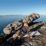 Коврик самонадувной NATUREHIKE CNK2300DZ013 Ultralight, прямоугольный, серый 6976023926976